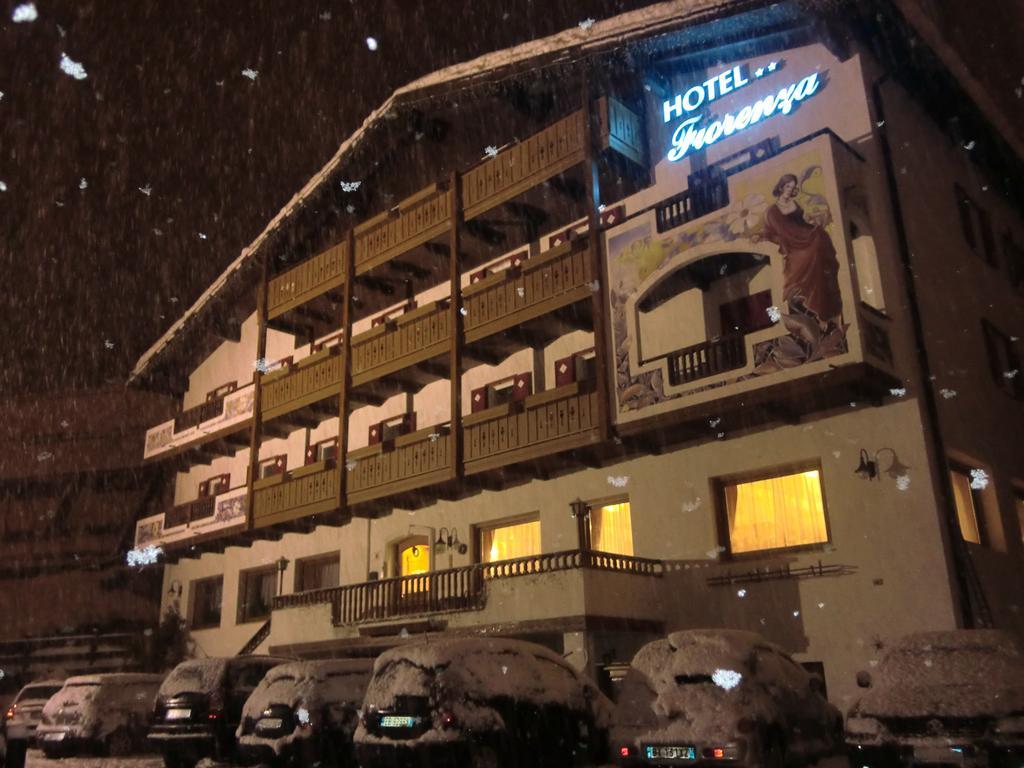 Hotel Fiorenza Campitello di Fassa Esterno foto