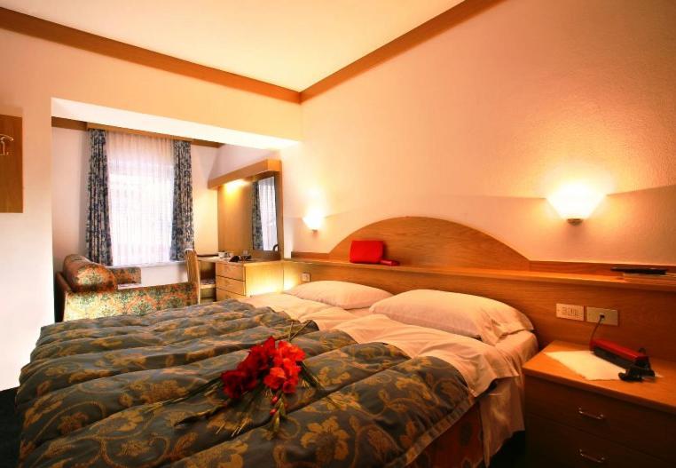 Hotel Fiorenza Campitello di Fassa Esterno foto