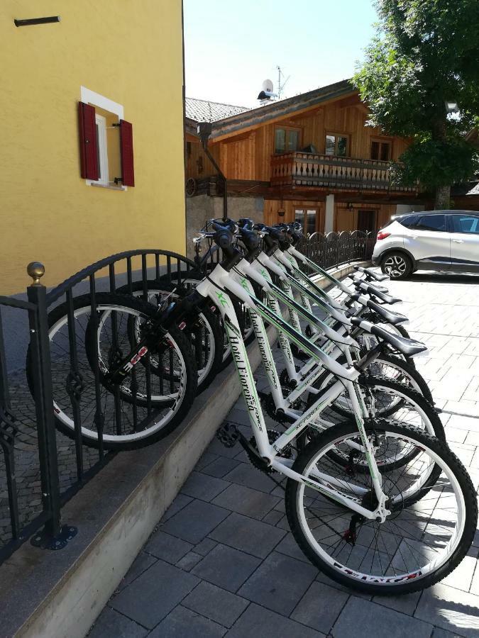 Hotel Fiorenza Campitello di Fassa Esterno foto